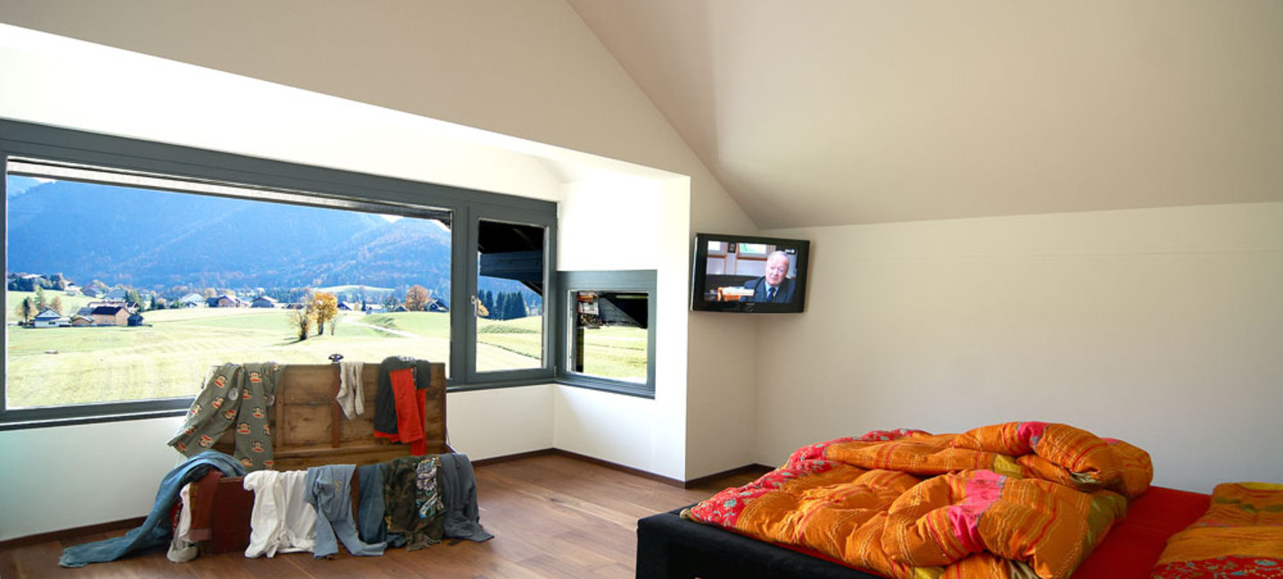 Bild 9: »Sportlerhaus« am Land